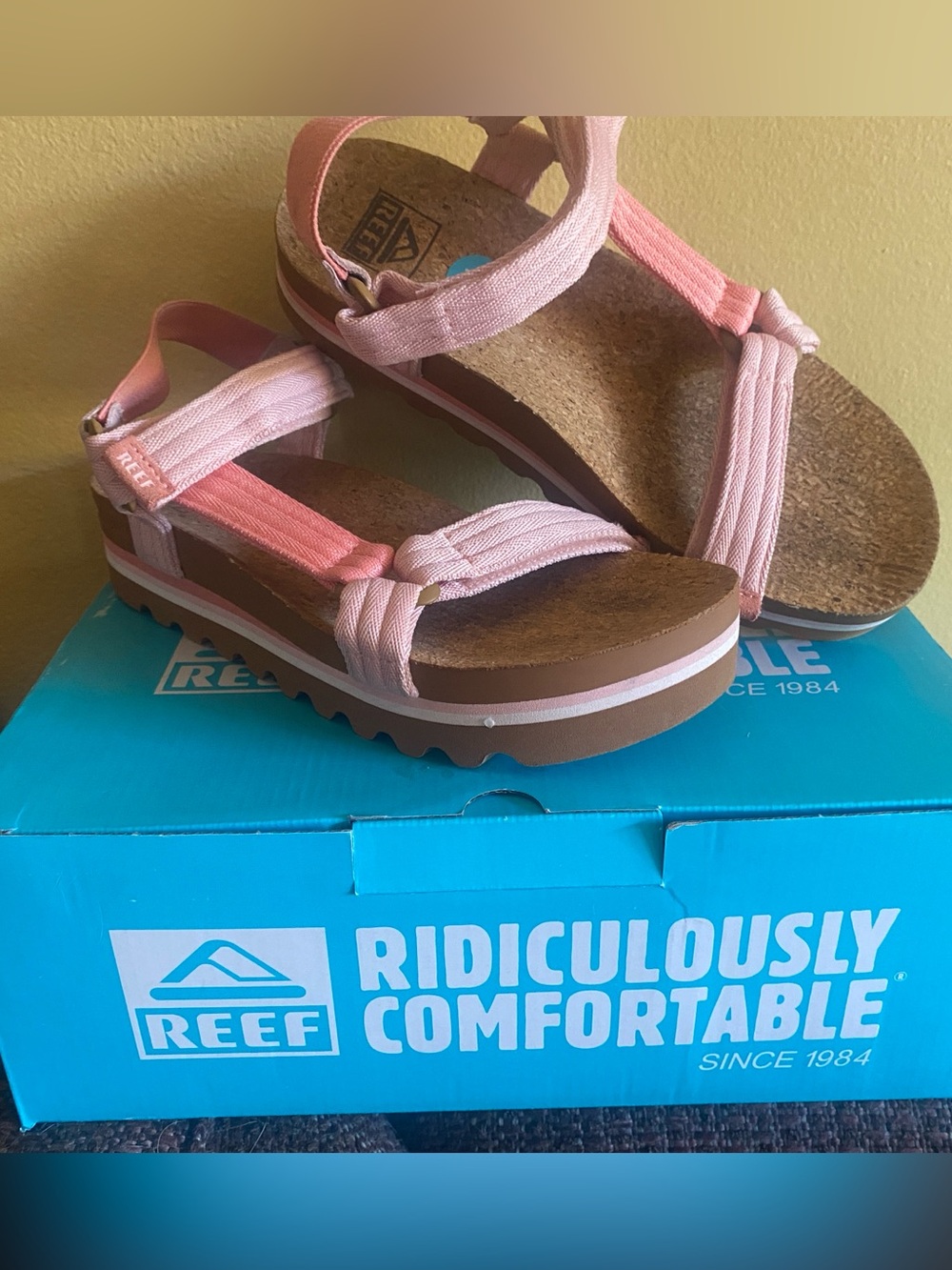Reef Pink Coral Platform Sandals cushion Remi Hi sz 8